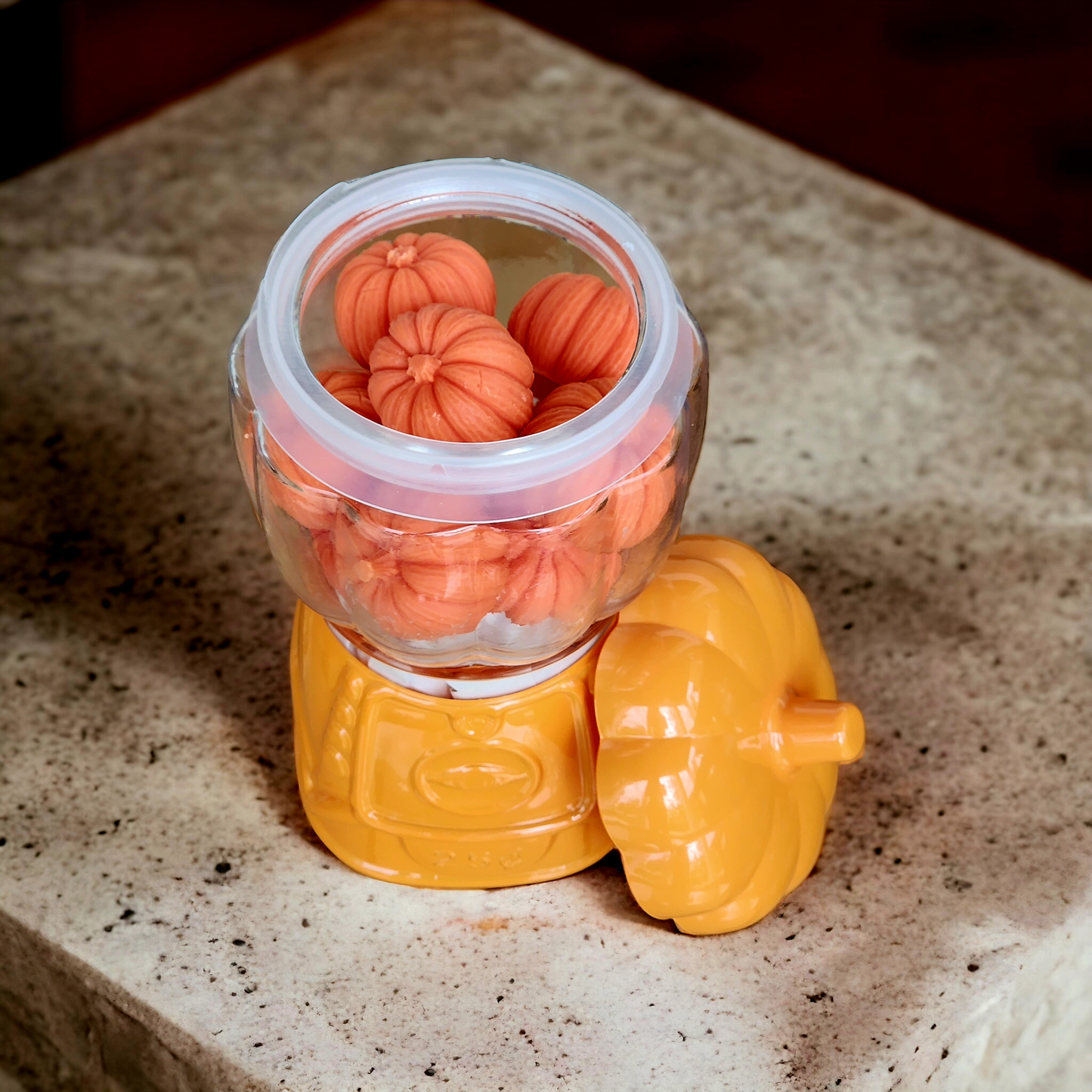 Pumpkin Wax Melts In Decorative Gumball Pumpkin Shaped Container