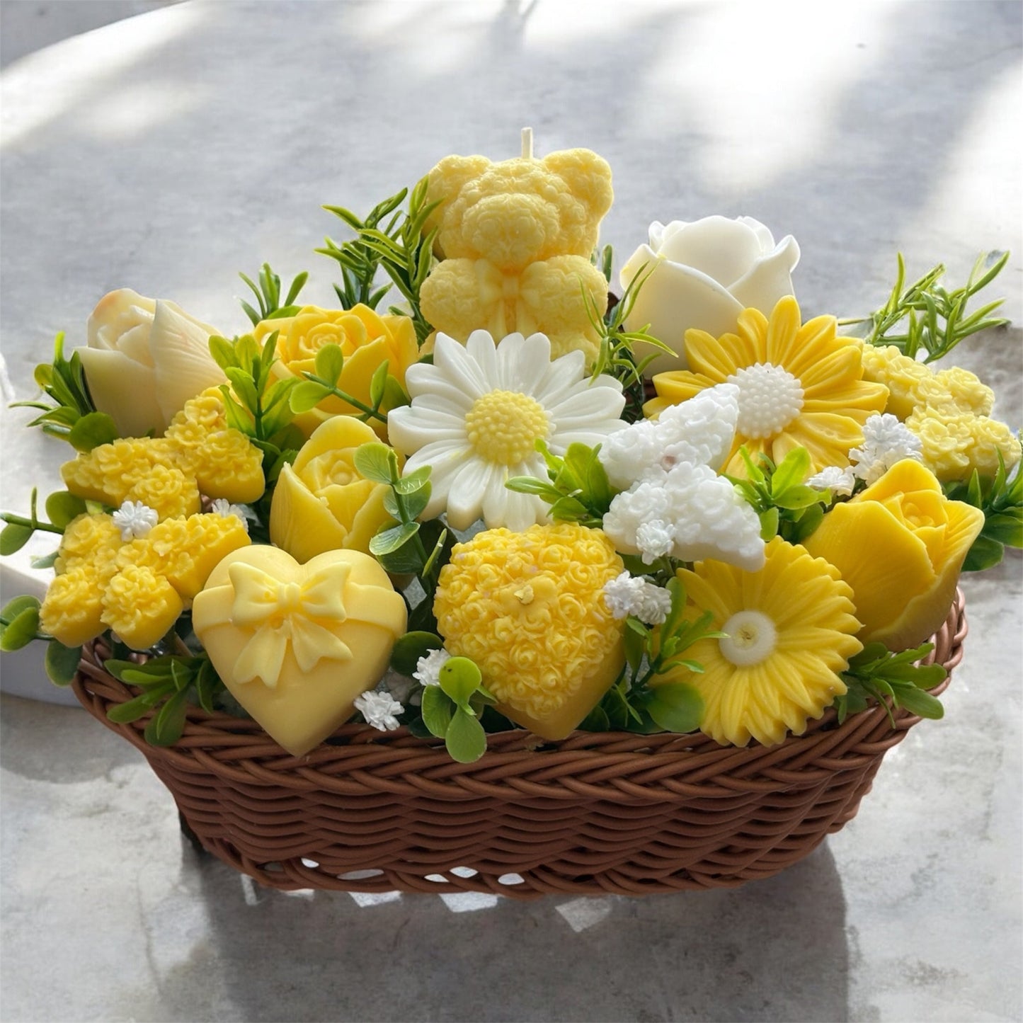 Bouquet Soy Wax Candles/Wax Melts In willow basket