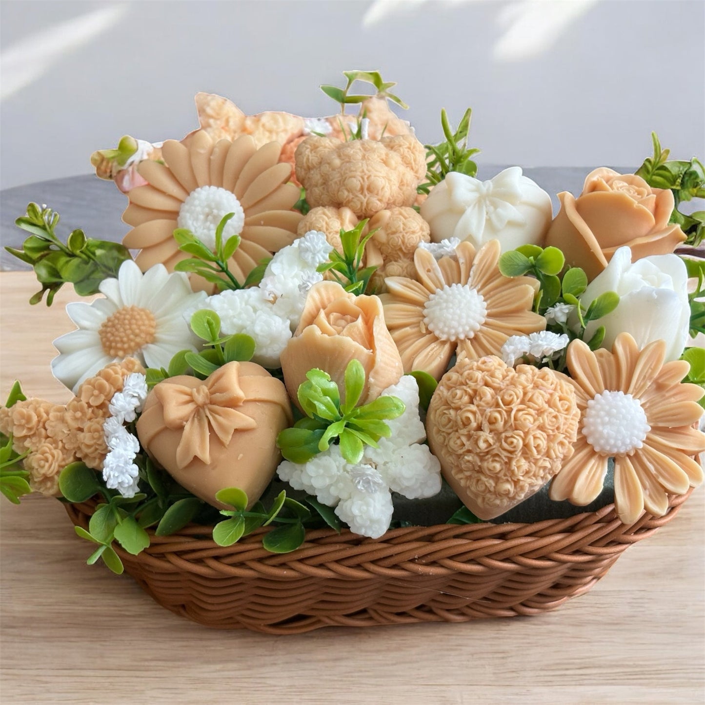 Bouquet Soy Wax Candles/Wax Melts In willow basket