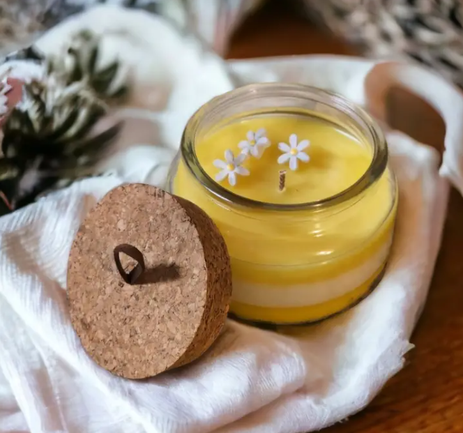 Daisy Soy Wax Candle With Cork Lid and Handle