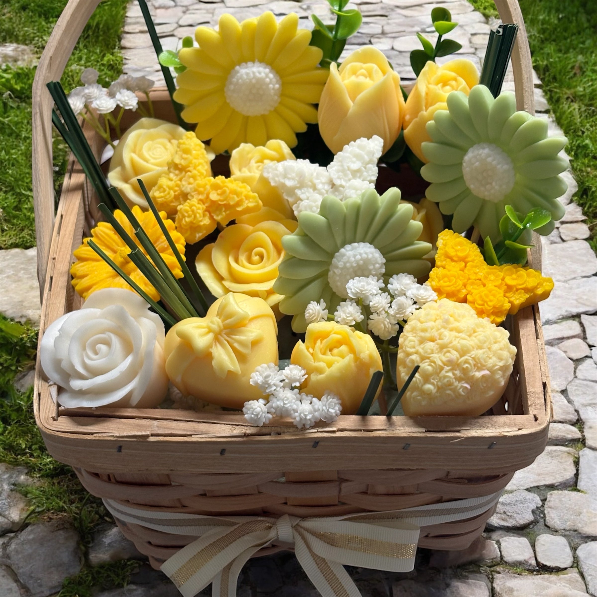 Bouquet Soy Wax Candles/Wax Melts In Gift Basket